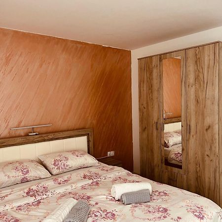Bed and Breakfast Zeleni Dvor Рибарска Баня Экстерьер фото